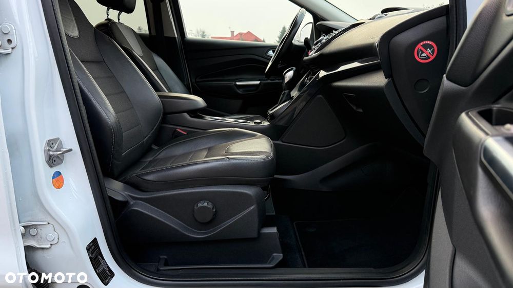 Ford Kuga 2.0 TDCi 4x4 Titanium - 27