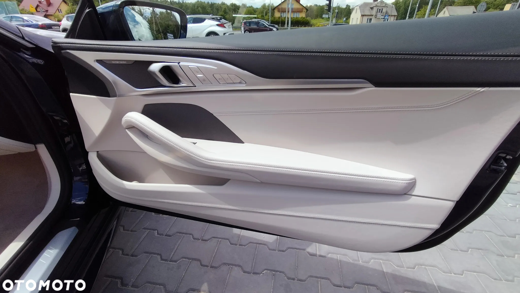 BMW Seria 8 840i xDrive - 25
