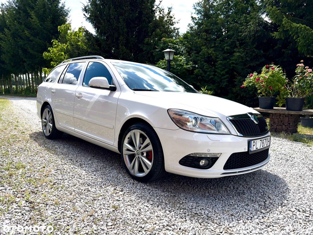 Skoda Octavia 2.0 TDI DPF DSG RS - 2