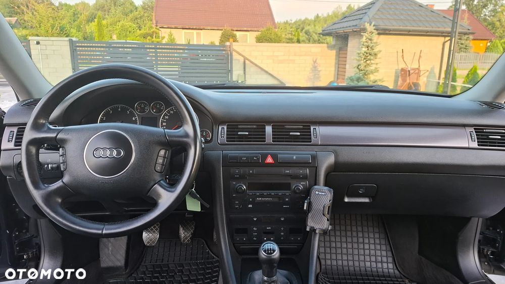 Audi A6 Limousine 2.4 - 7