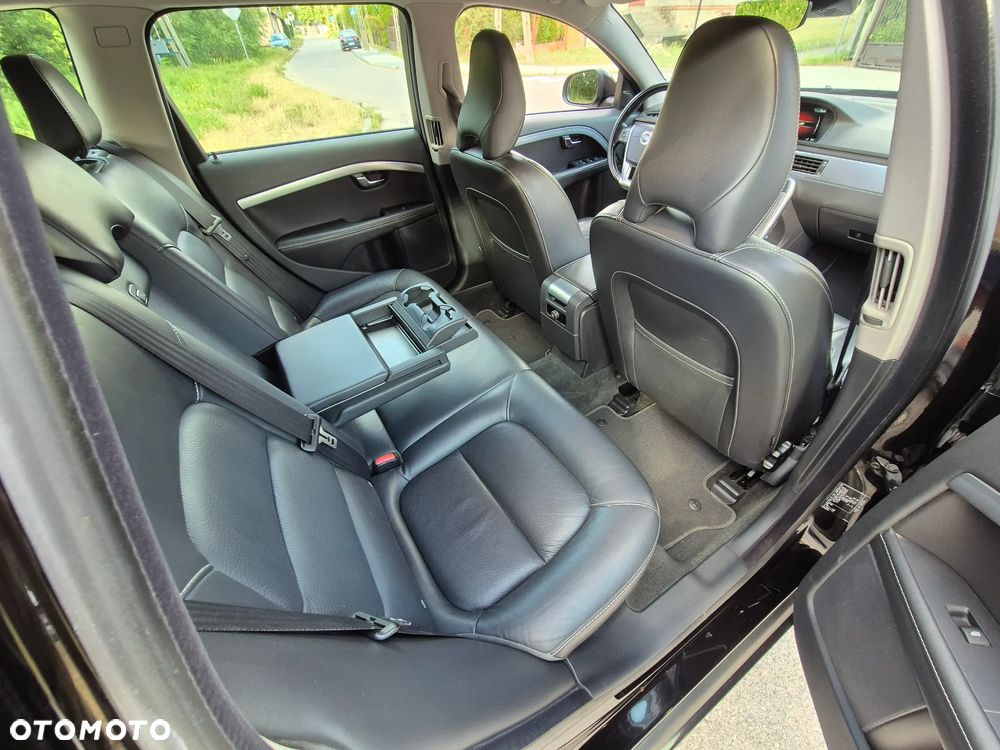 Volvo V70 D3 Summum - 34