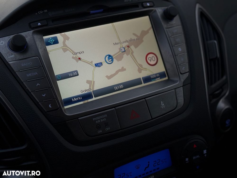 Hyundai ix35 1.7 CRDI 2WD blue Finale Gold - 15