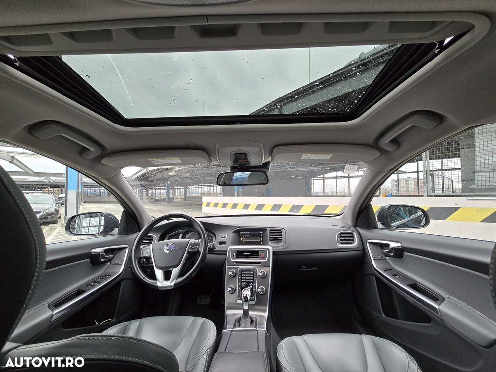 Volvo S60 T6AWD R-Design - 3
