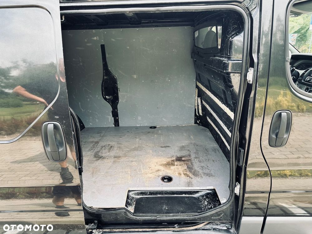 Renault Trafic - 10