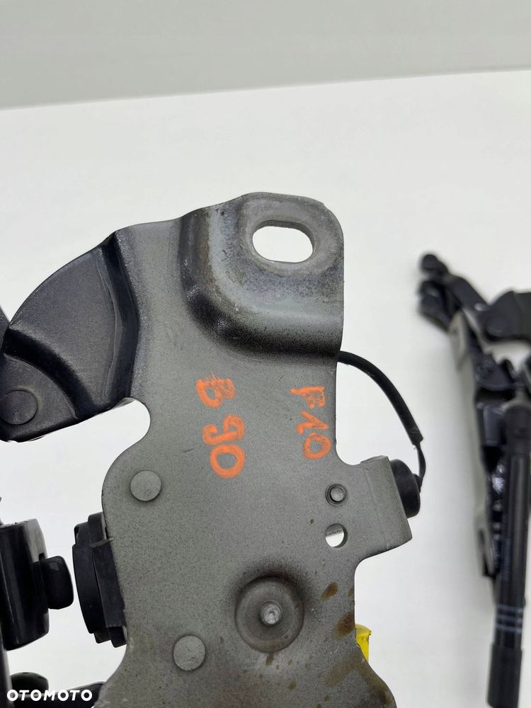 BMW 5 F10 F11 LIFT ZAWIASY MASKI NABOJE L+P KOMPLET KOLOR-B90 7249888 - 9