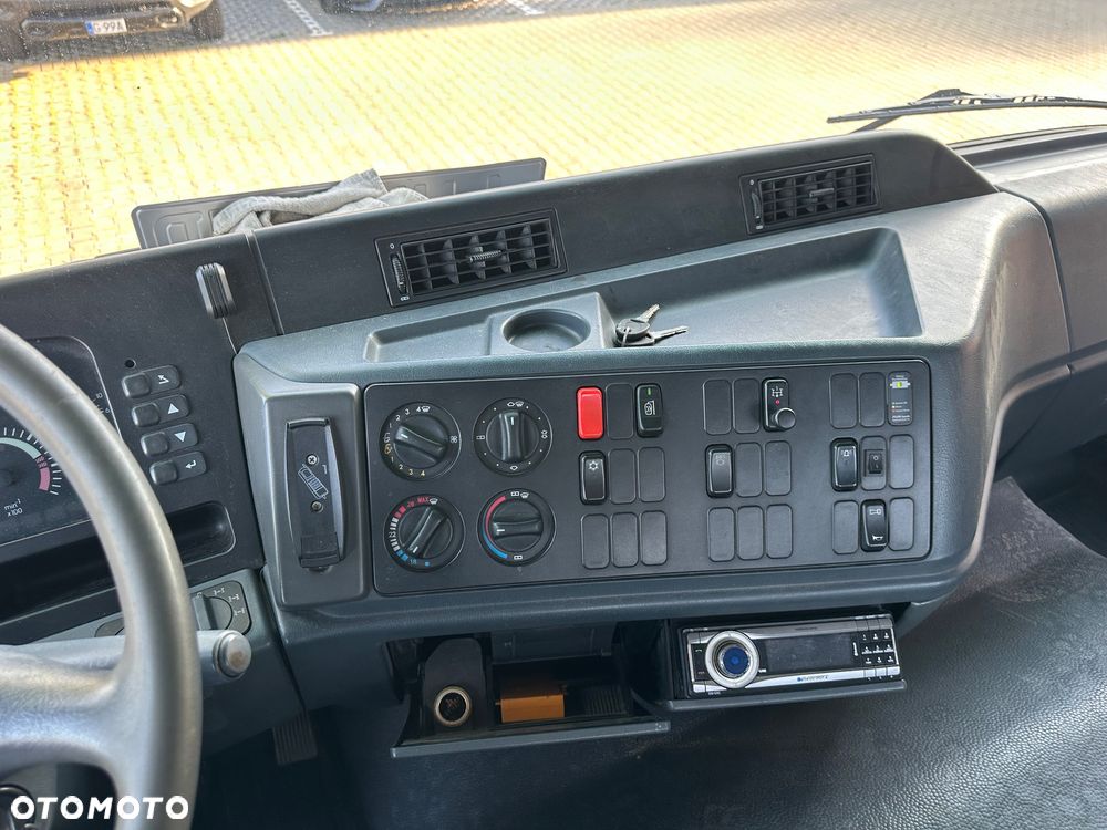 Mercedes-Benz Actros - 15