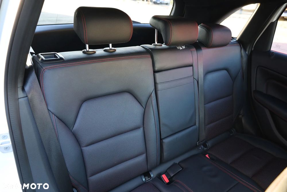 Mercedes-Benz Klasa B 200 UrbanStyle Edition - 29