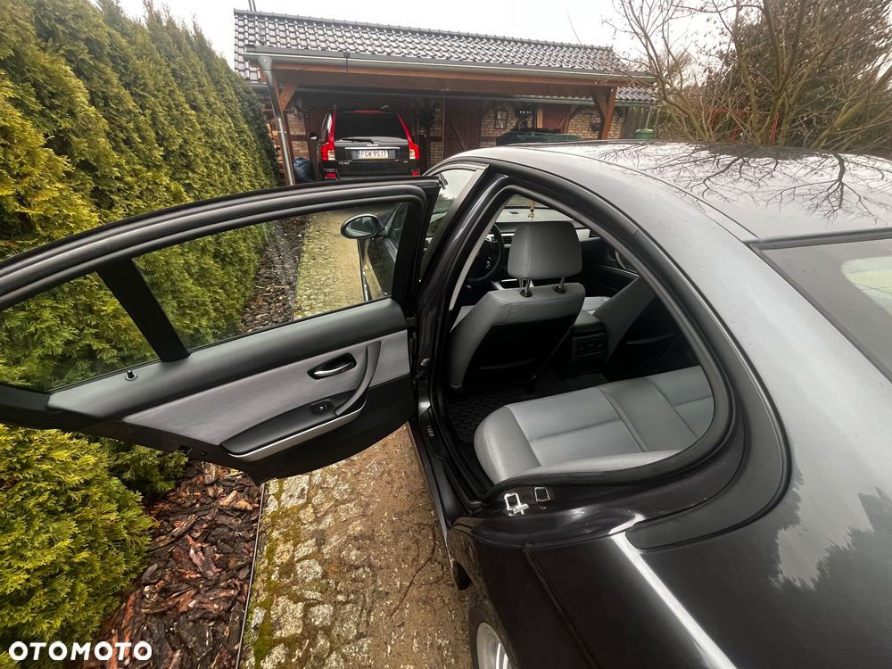 BMW Seria 3 318i - 2