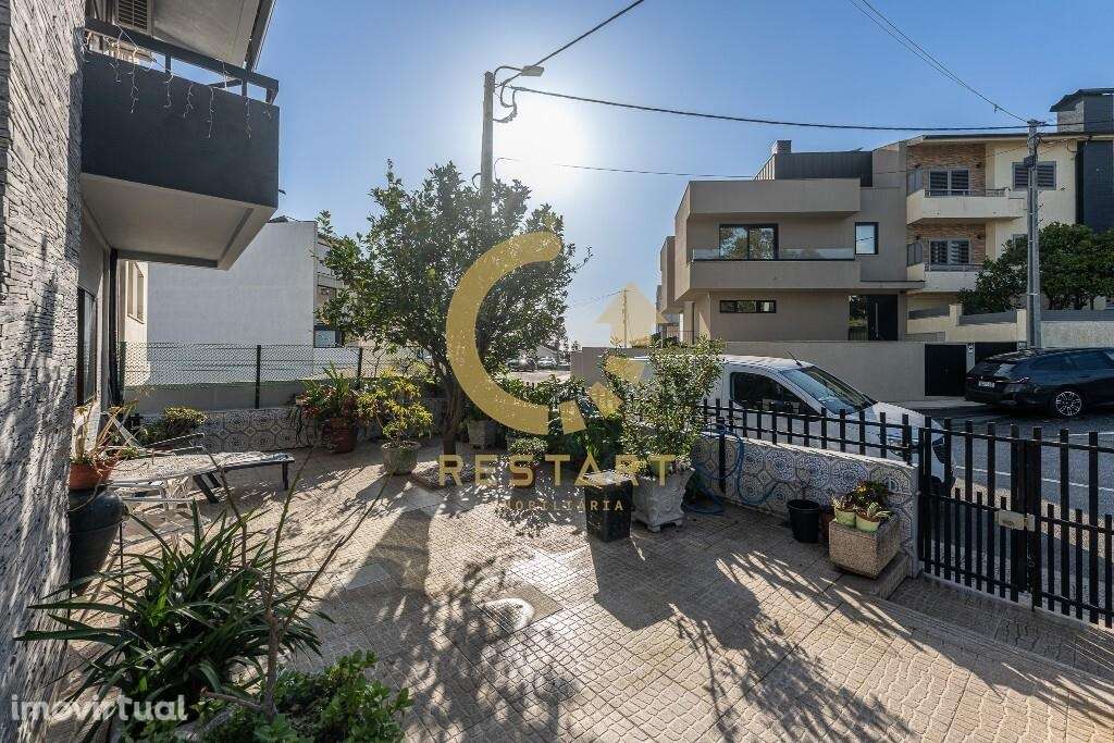 Moradia T4 geminada de 3 frentes em Baguim do Monte, Gondomar - Grande imagem: 4/60