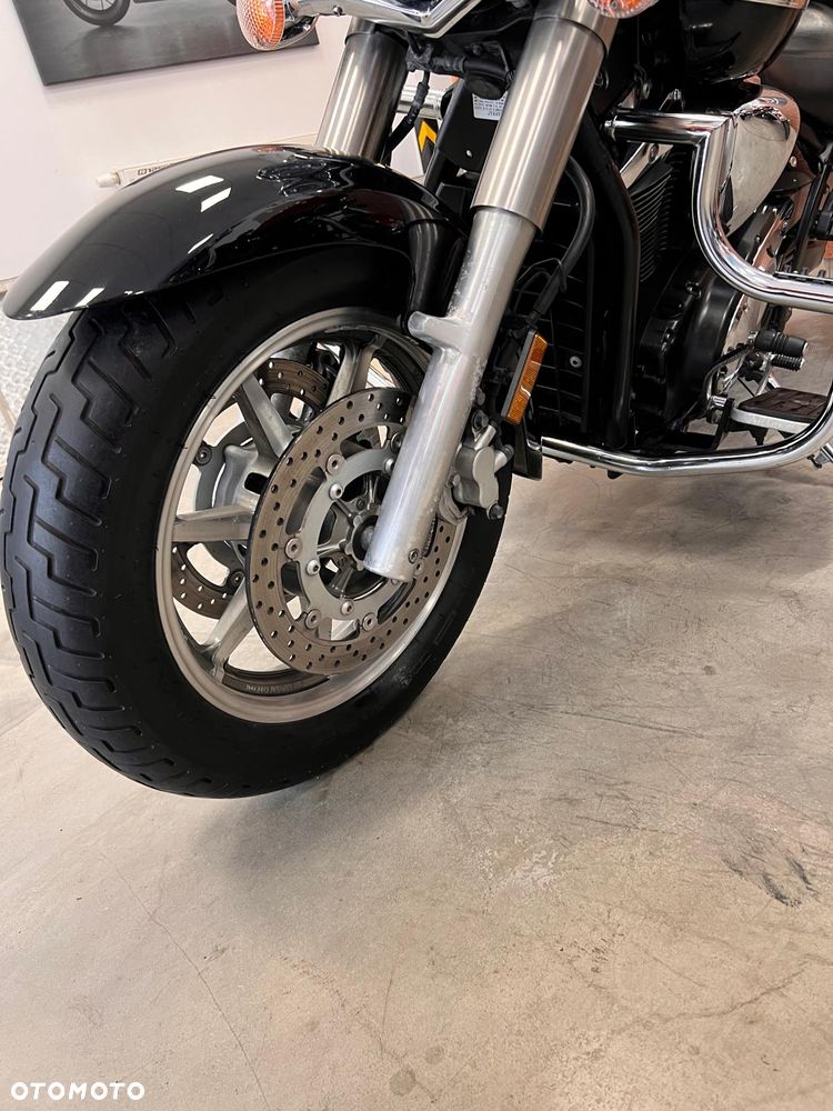 Yamaha XVS - 6