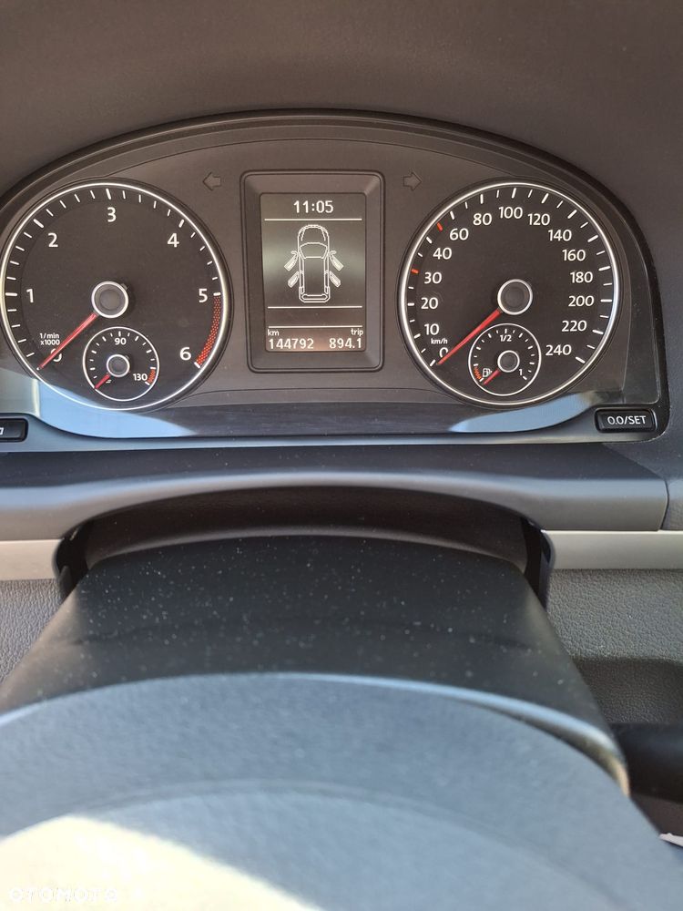 Volkswagen Touran - 21