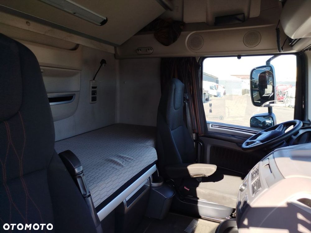 KABINA DAF XF 106 LIFT - 7