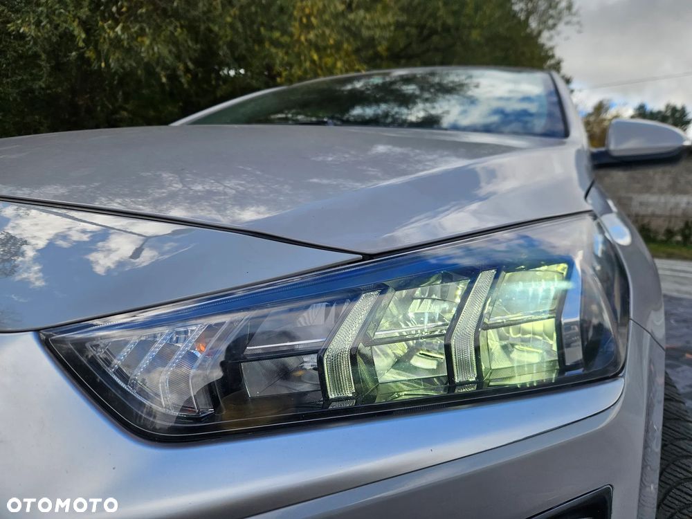 Hyundai IONIQ Hybrid Business - 17