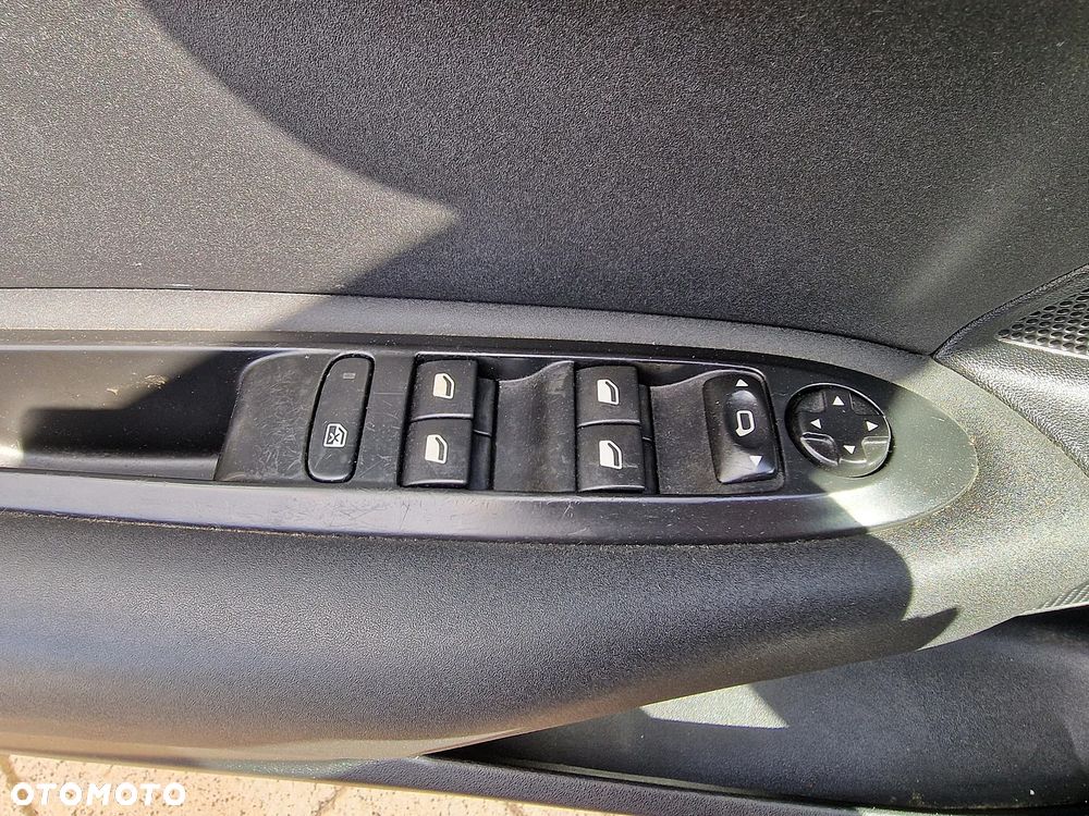 Citroën C4 1.6 HDi Feel - 12