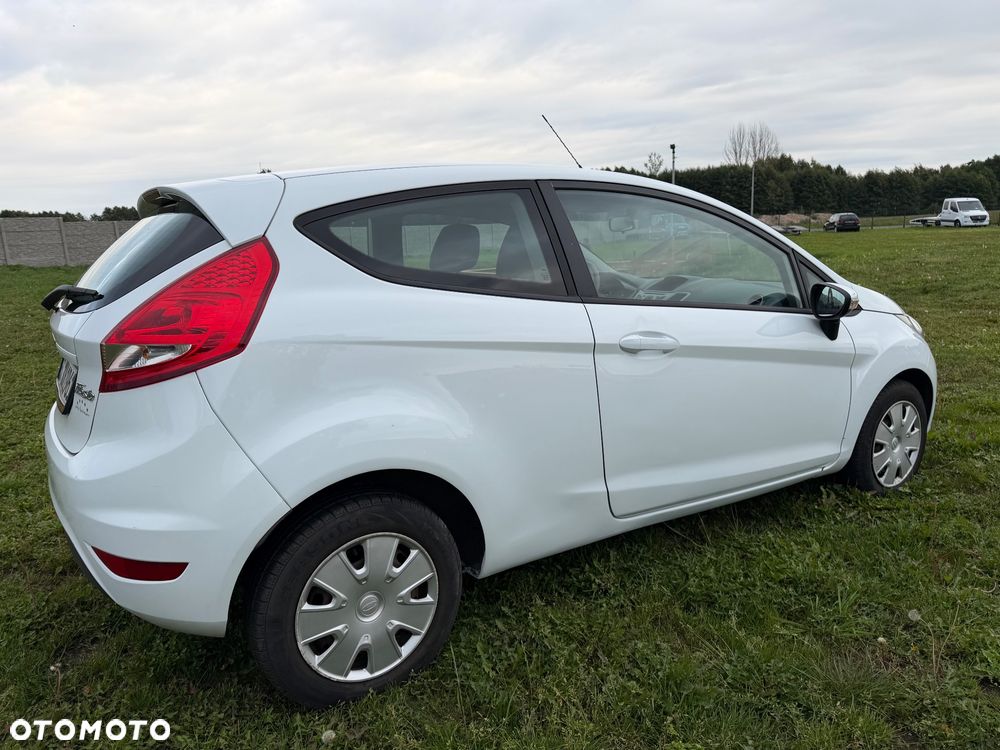 Ford Fiesta 1.25 Trend Edition - 12