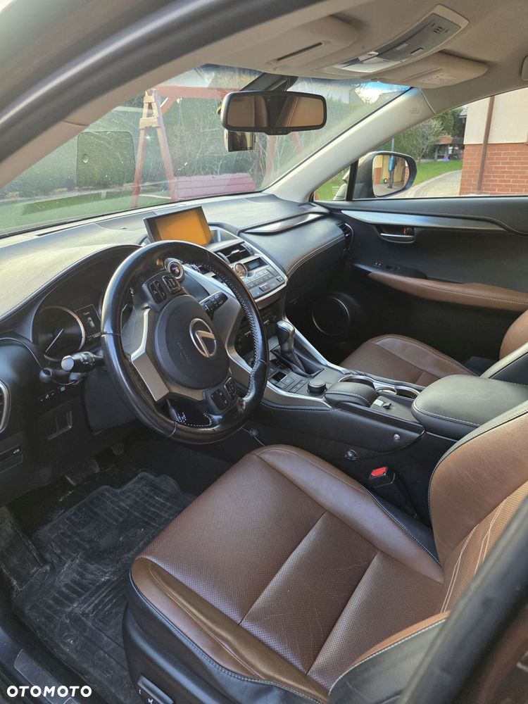 Lexus NX 300h Comfort AWD - 6