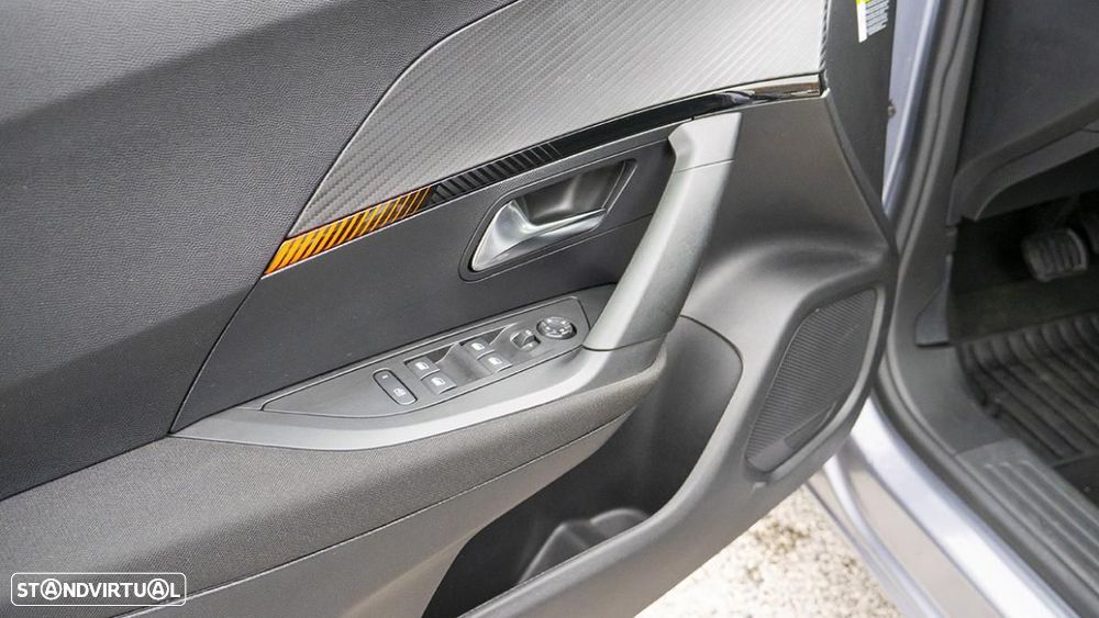 Peugeot e-2008 50 kWh Active Pack - 18