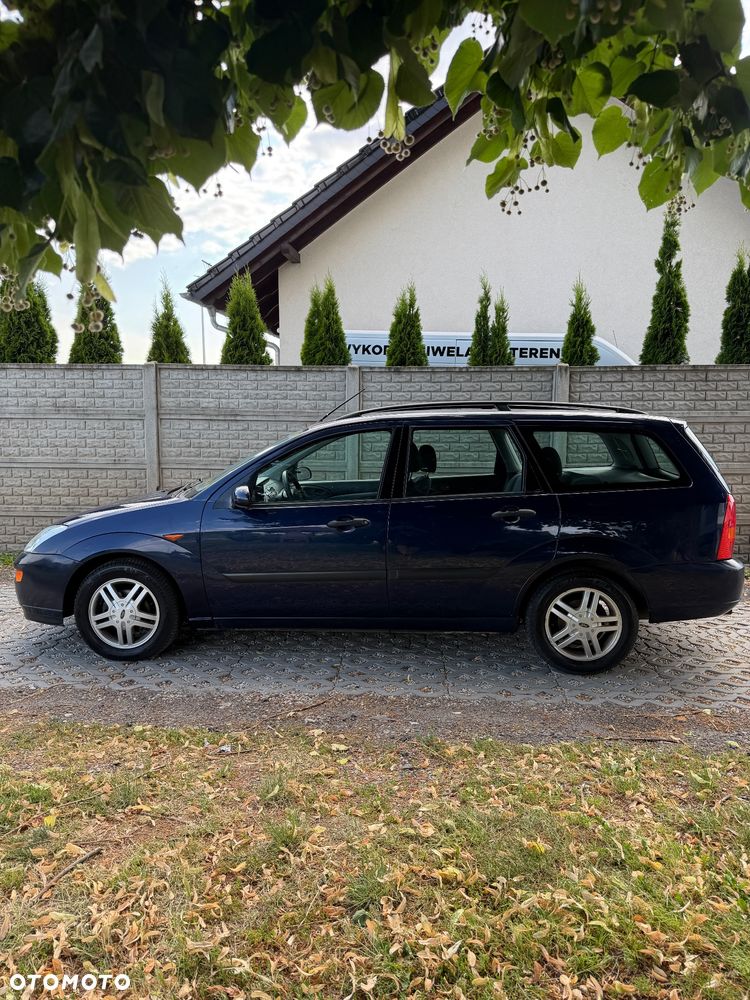 Ford Focus 1.8 Futura - 1