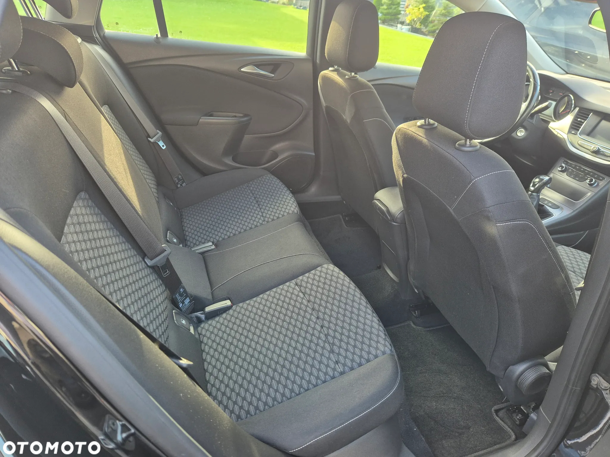 Opel Astra 1.4 Turbo Sports Tourer Business - 16