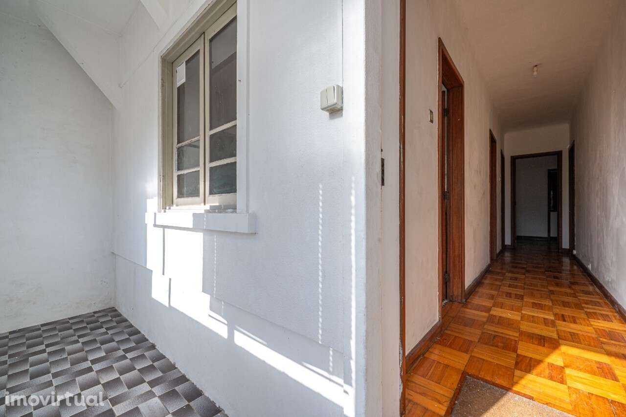 Moradia T6 com terreno - Grande imagem: 3/26