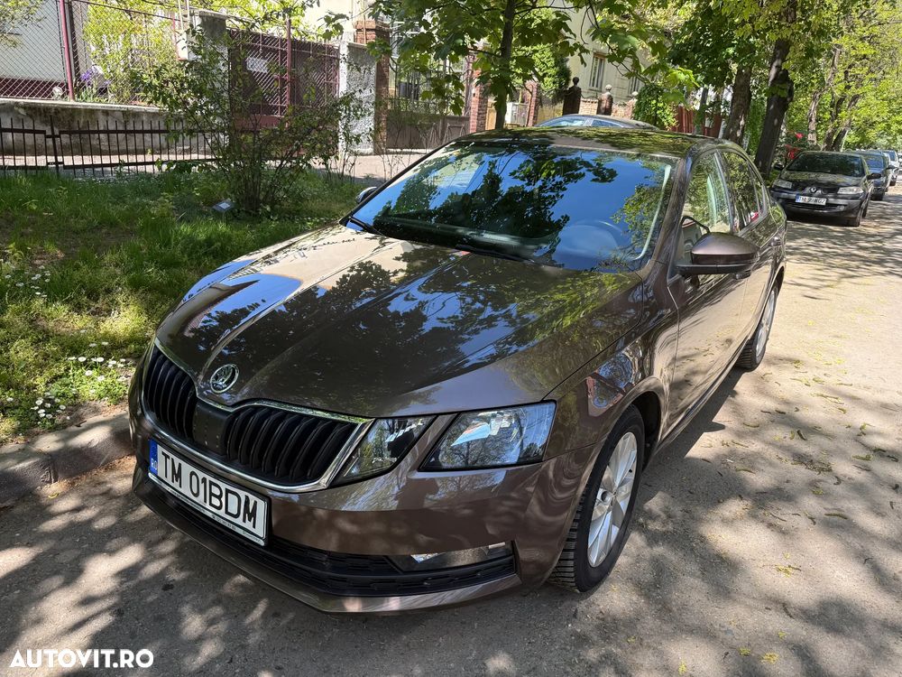 Skoda Octavia 1.6 TDI DSG Ambition - 1