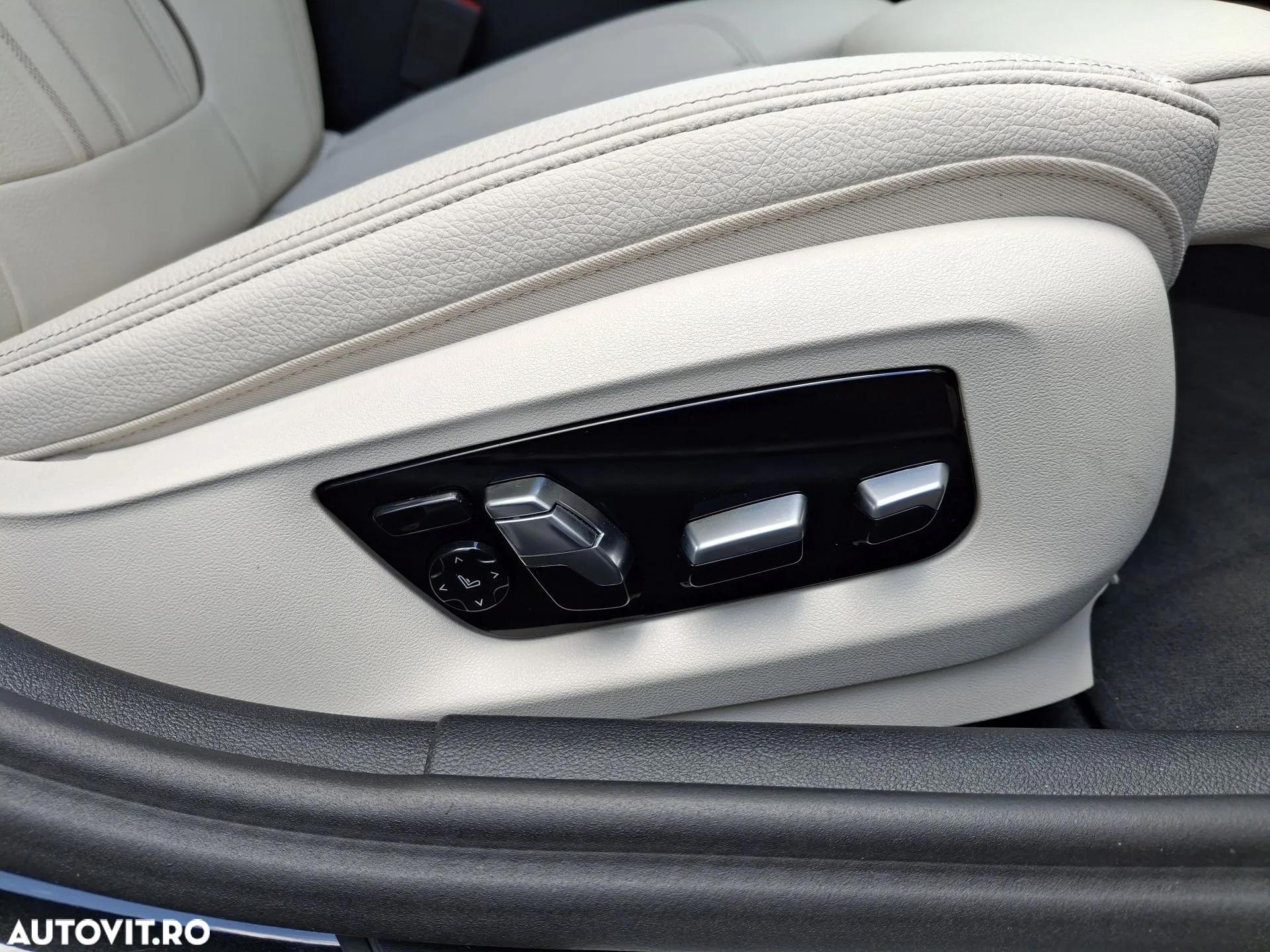 BMW Seria 5 520i AT MHEV - 18