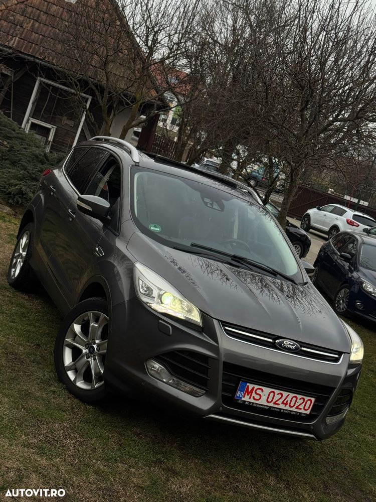 Ford Kuga 2.0 TDCi Powershift 4WD Titanium - 4