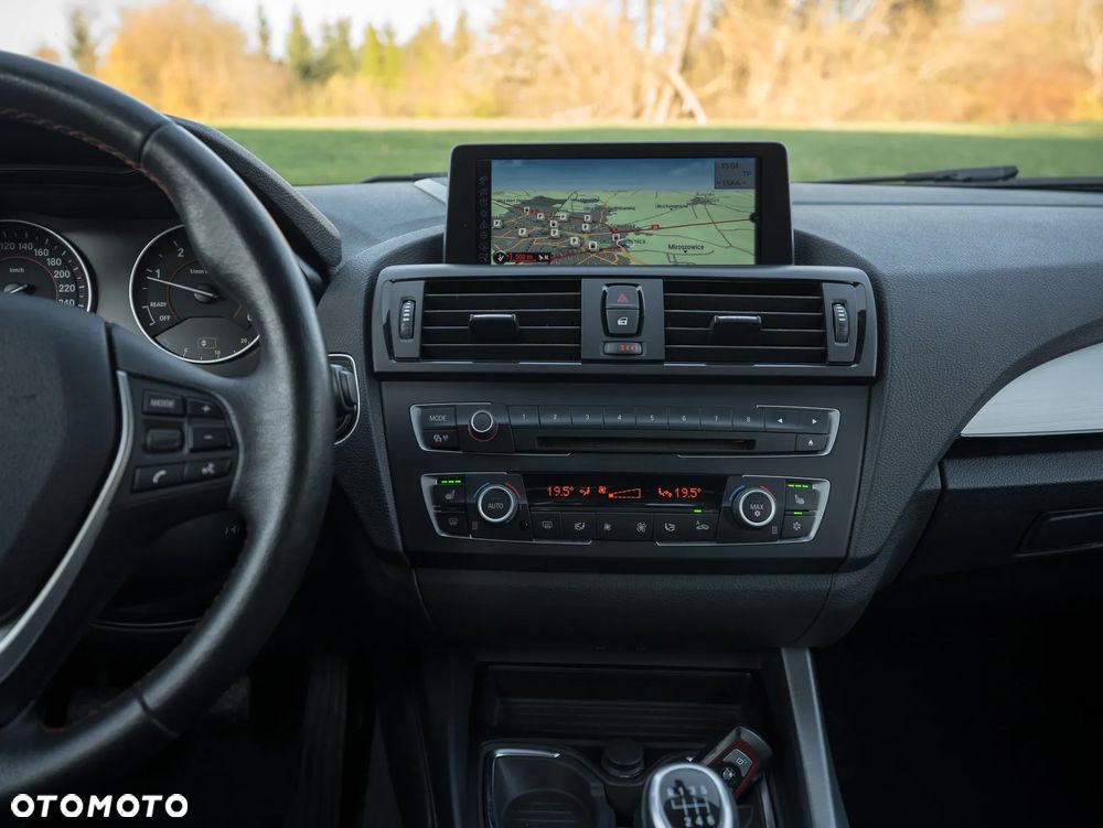 BMW Seria 1 120d Sport Line - 25