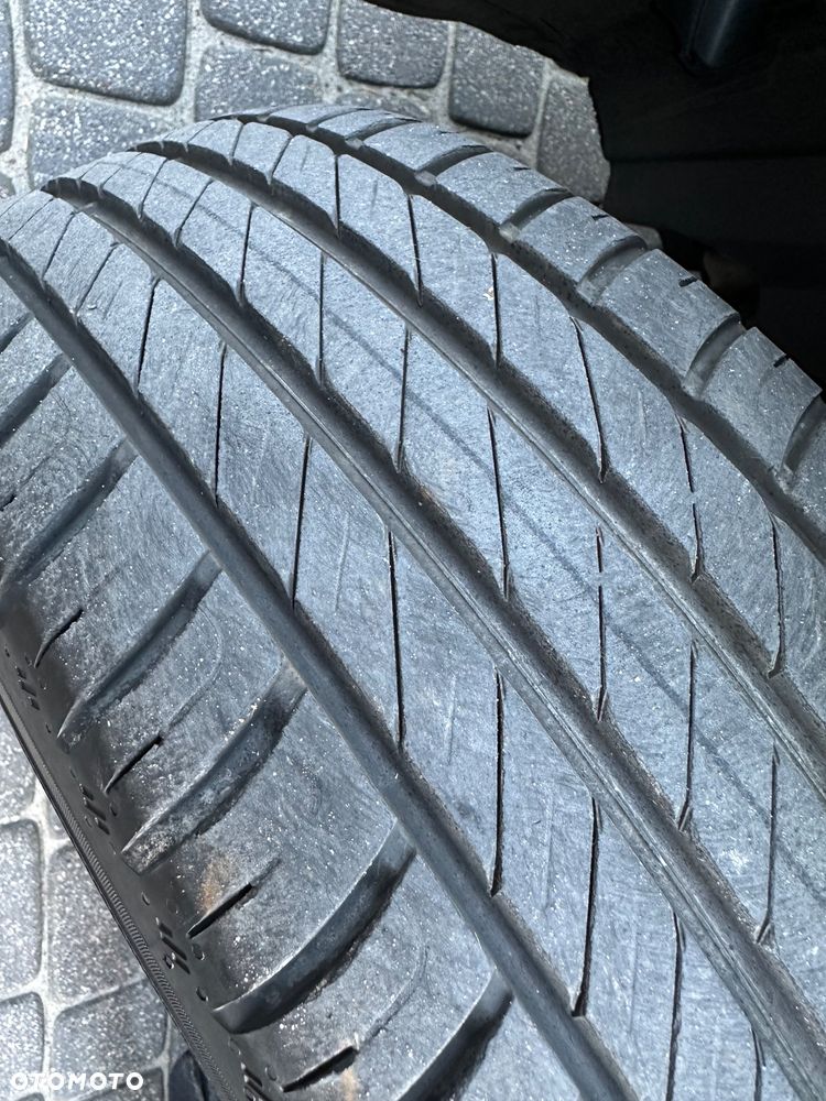 BMW Seria 1 - 16