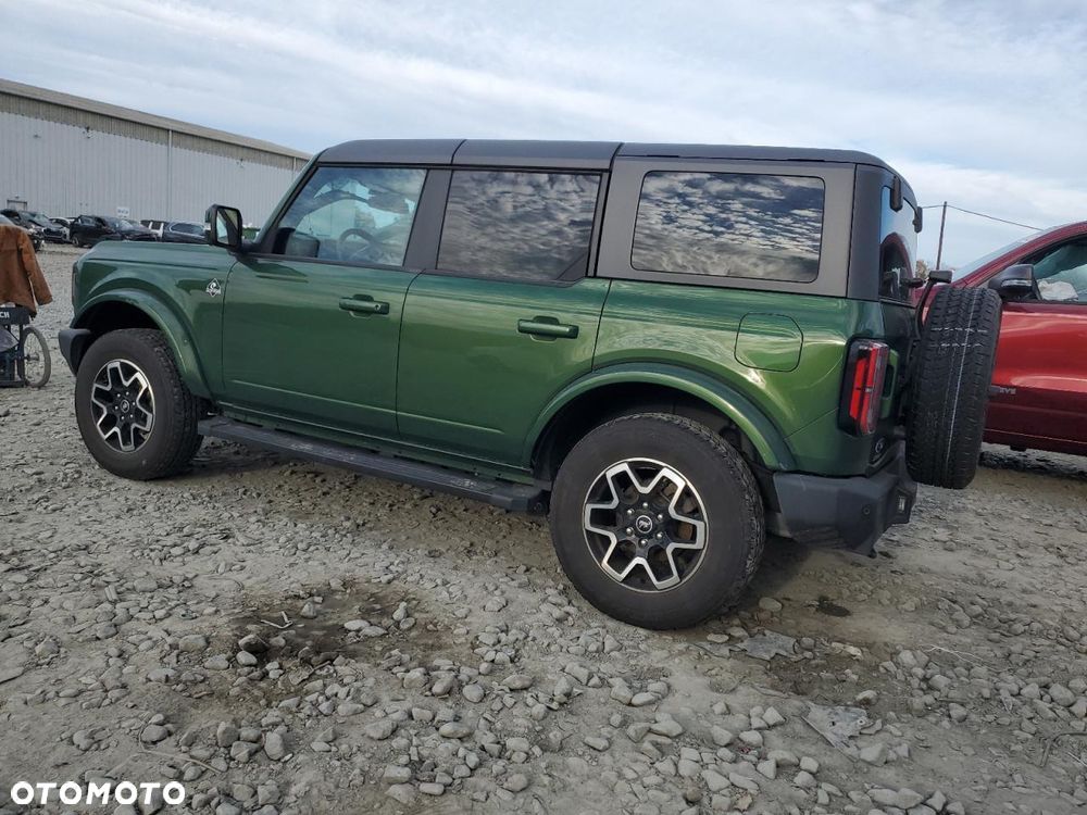 Ford Bronco - 3
