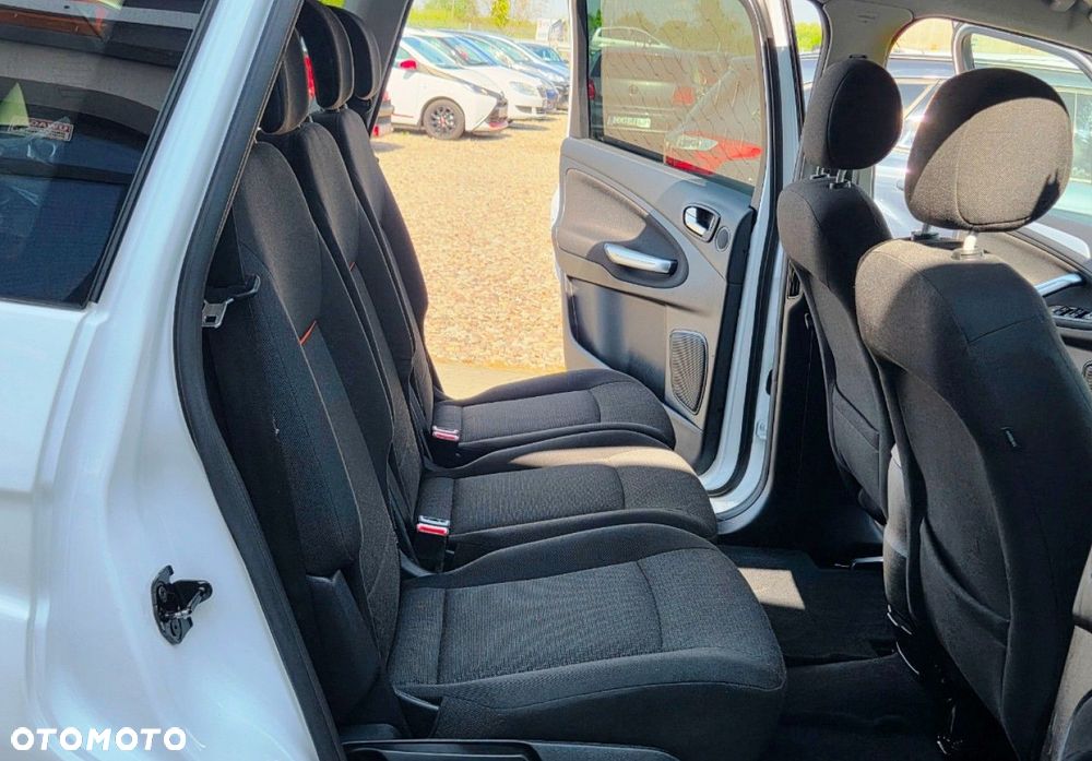 Ford S-Max - 29