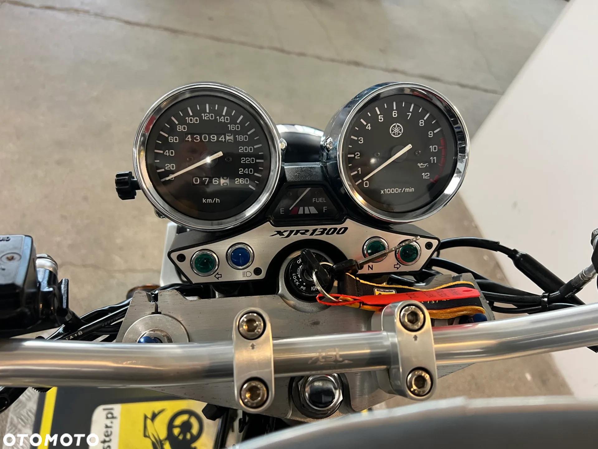 Yamaha XJR - 30