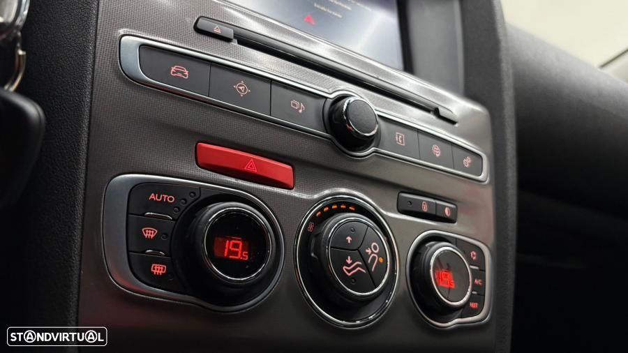 Citroën C4 BlueHDi 120 Stop&Start Shine - 19