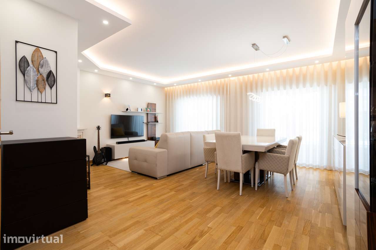 Apartamento T3 com Piscina, Jardim, Garagem e Lareira em Zona Familiar - Grande imagem: 4/40