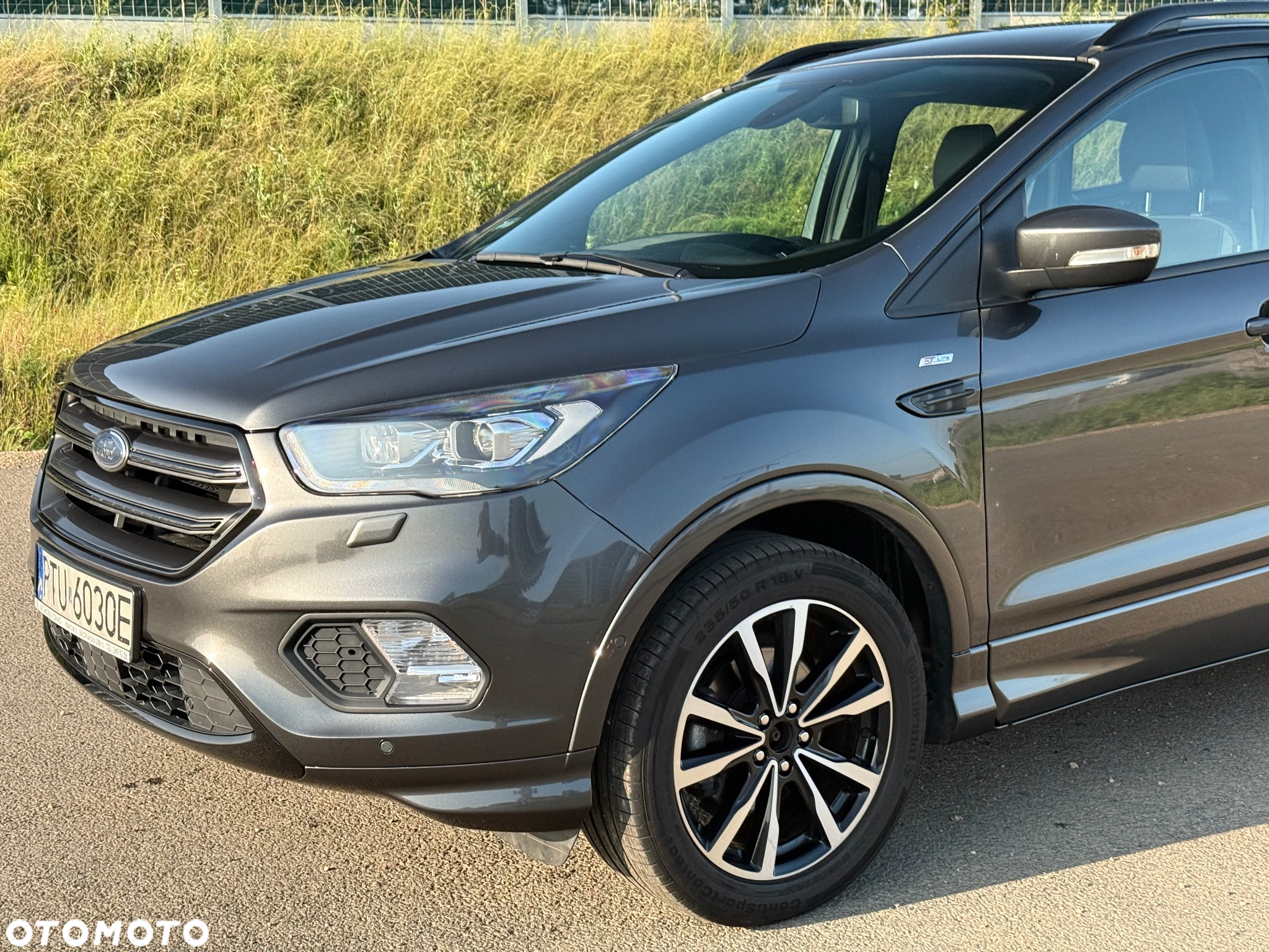 Ford Kuga 1.5 EcoBoost 2x4 ST-Line - 2