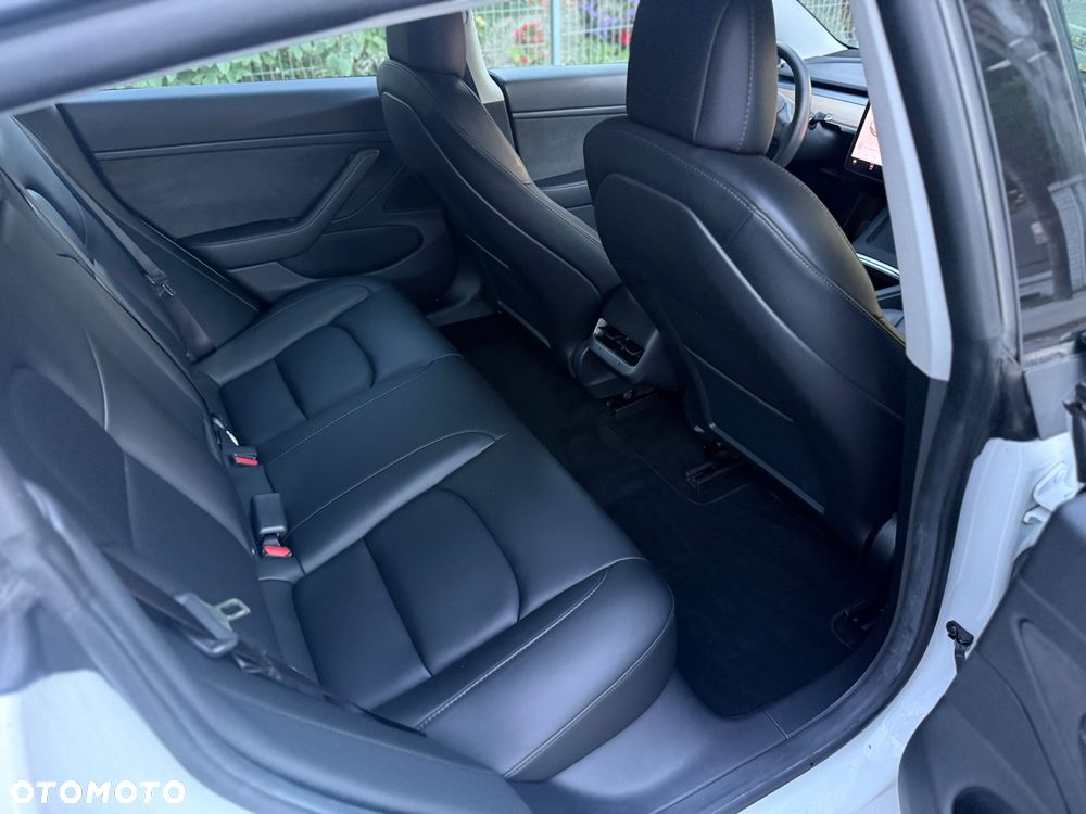 Tesla Model 3 - 19