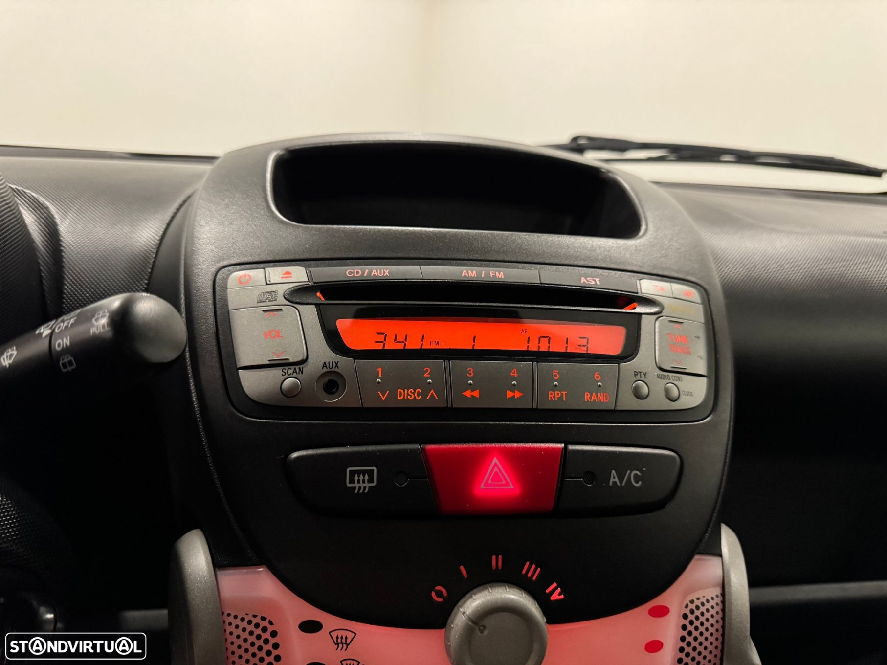 Peugeot 107 1.0 Urban - 37