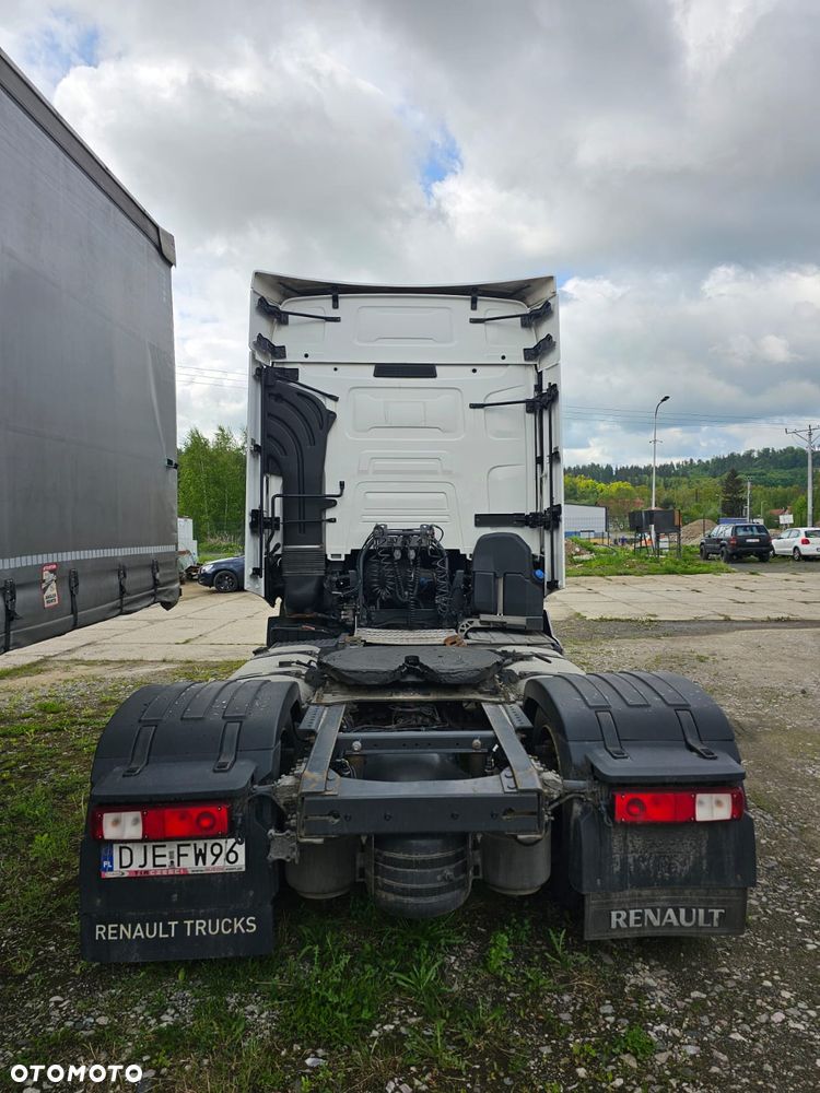 Renault GAMA T - 8