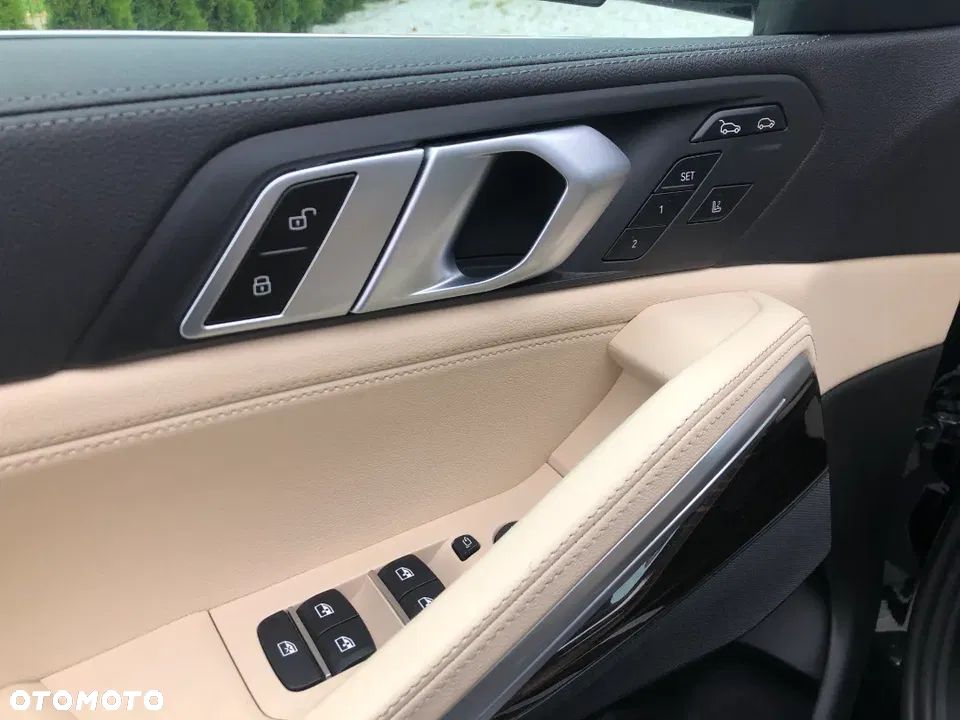 BMW X6 xDrive40d mHEV - 12