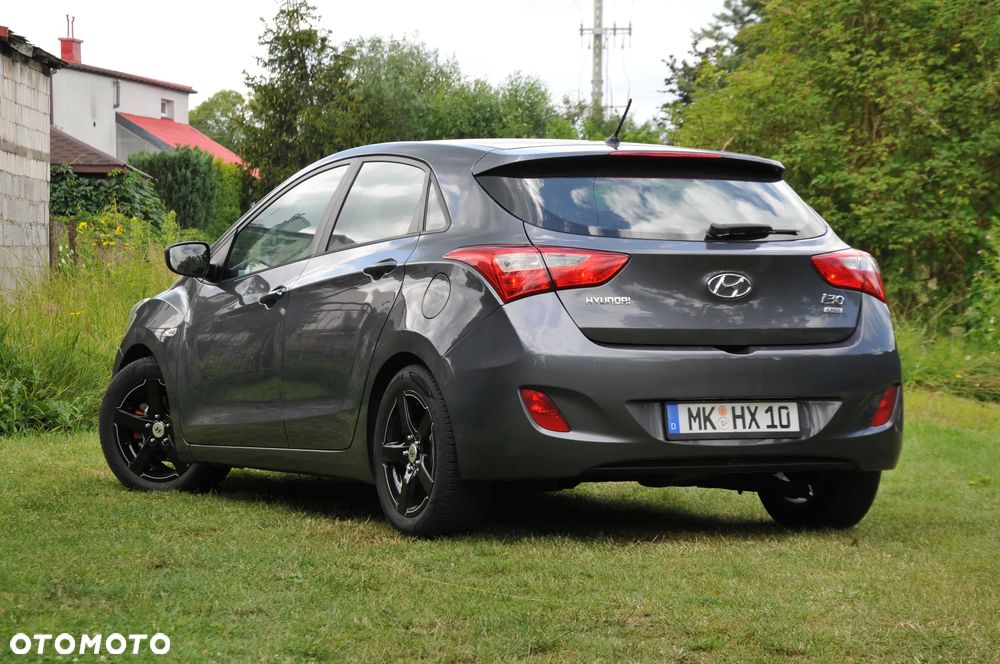 Hyundai i30 1.4 CRDi Classic + - 8
