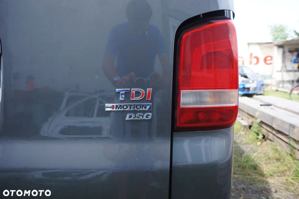 Volkswagen Multivan - 21