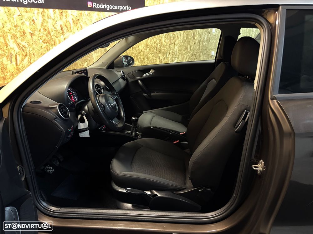 Audi A1 1.2 TFSI Attraction - 6