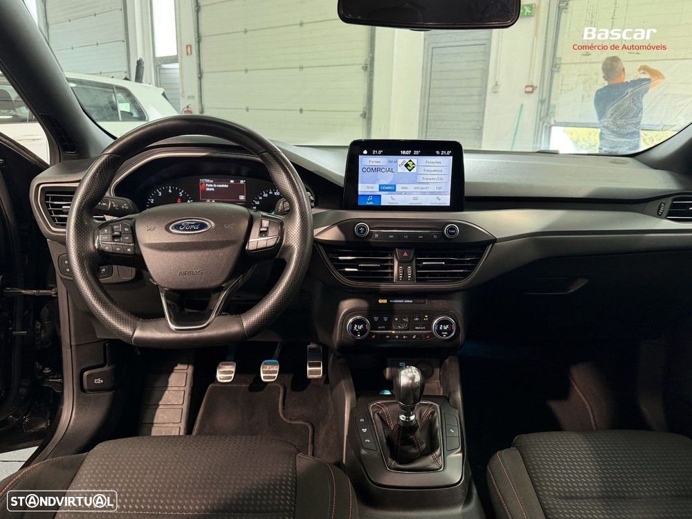 Ford Focus 1.0 EcoBoost MHEV ST-Line - 17