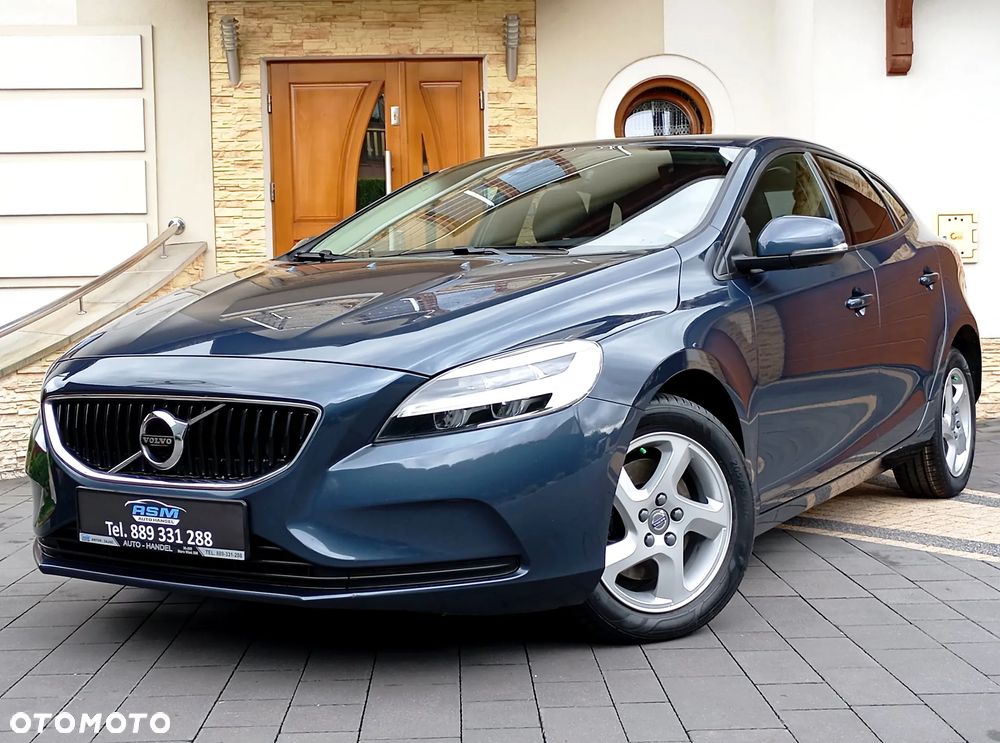 Volvo V40 T2 Drive-E Momentum - 1