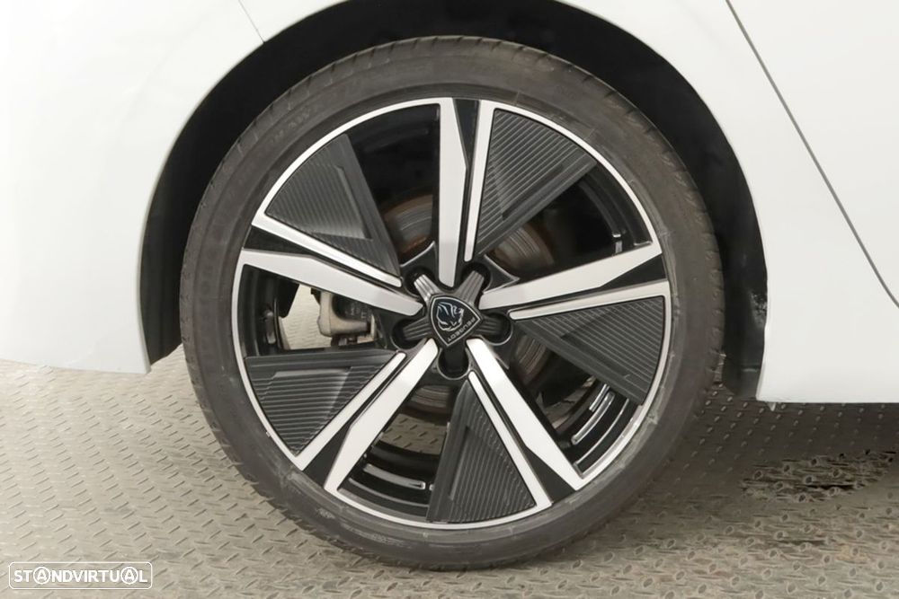 Peugeot 308 1.2 PureTech GT EAT8 - 5