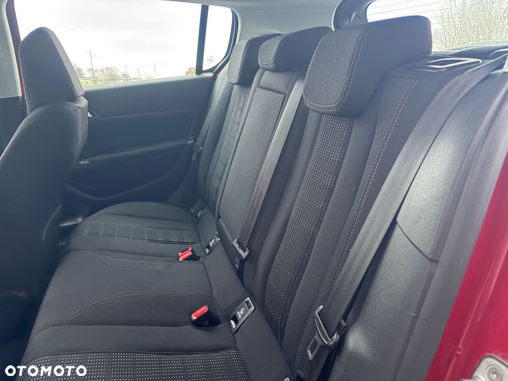Peugeot 308 1.6 BlueHDi Allure S&S - 10