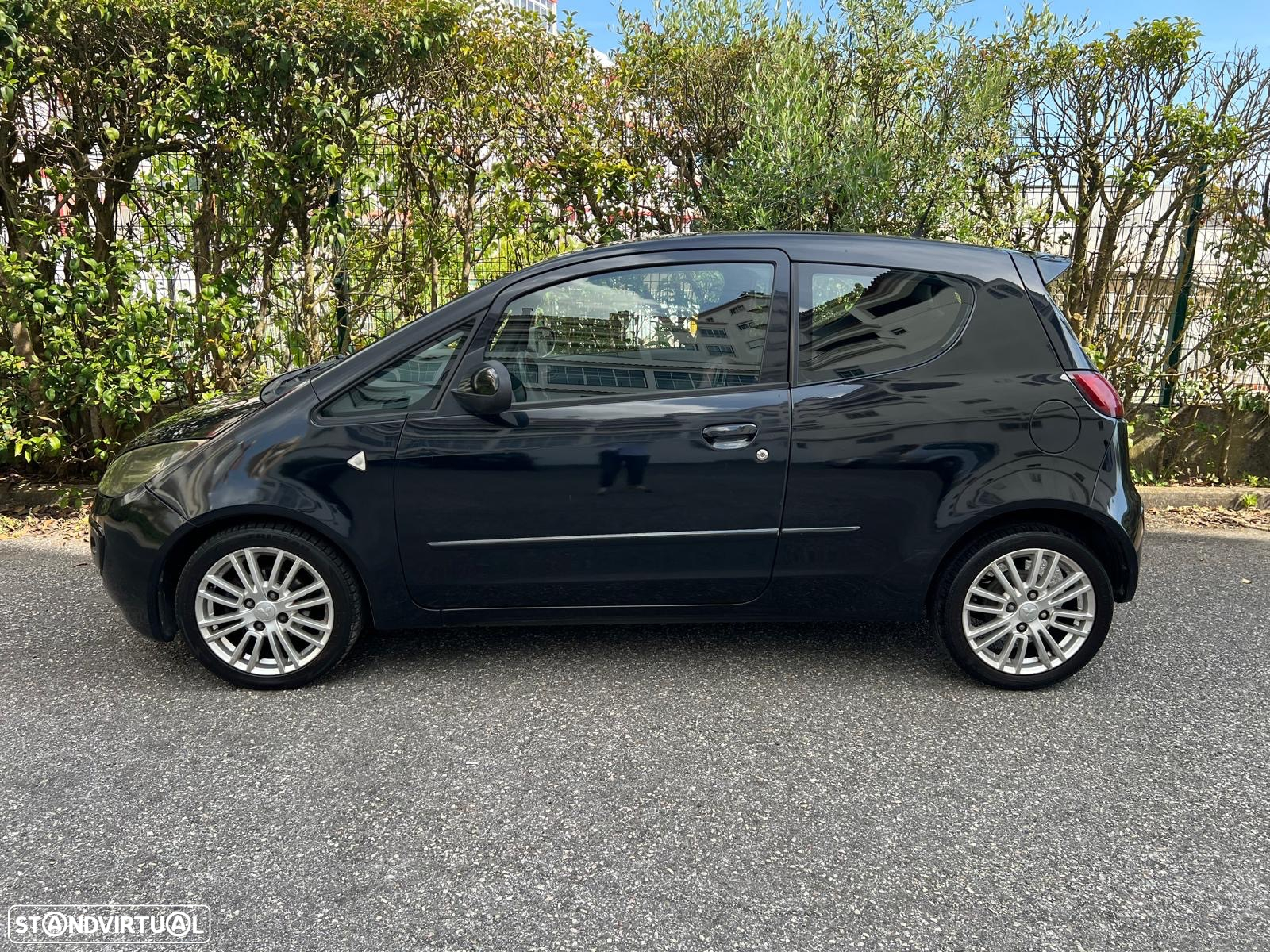 Mitsubishi Colt - 10