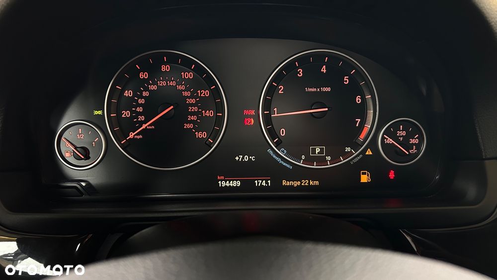 BMW Seria 5 528i Luxury Line - 8