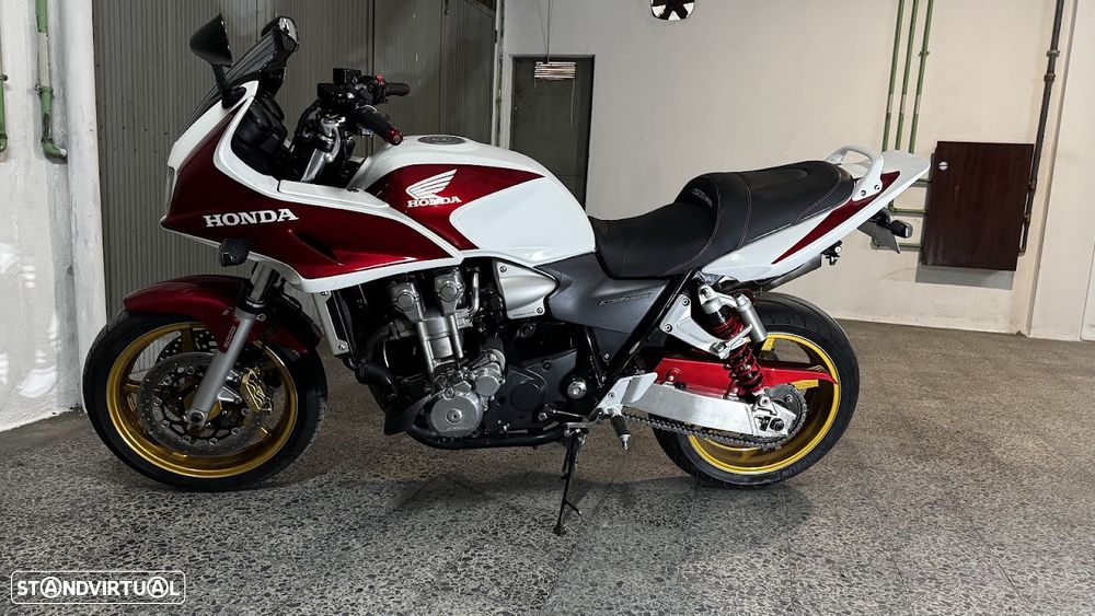 Honda CB - 1