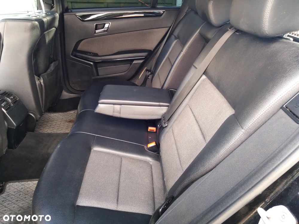 Mercedes-Benz Klasa E 220 CDI DPF BlueEFFICIENCY Automatik Avantgarde - 9